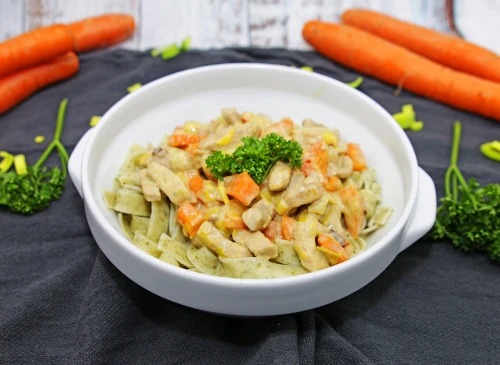 Rahmgeschnetzelte mit Karotten und Porree