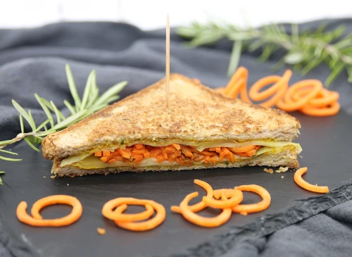 Möhren-Curry-Sandwich von der Plancha (Feuerplatte)