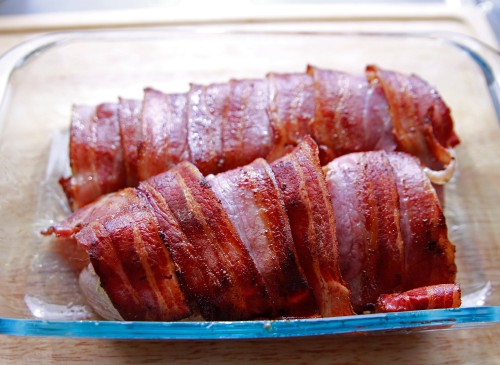 Rezept: Schweinefilet im Speckmantel mit Bohnen und Pommes